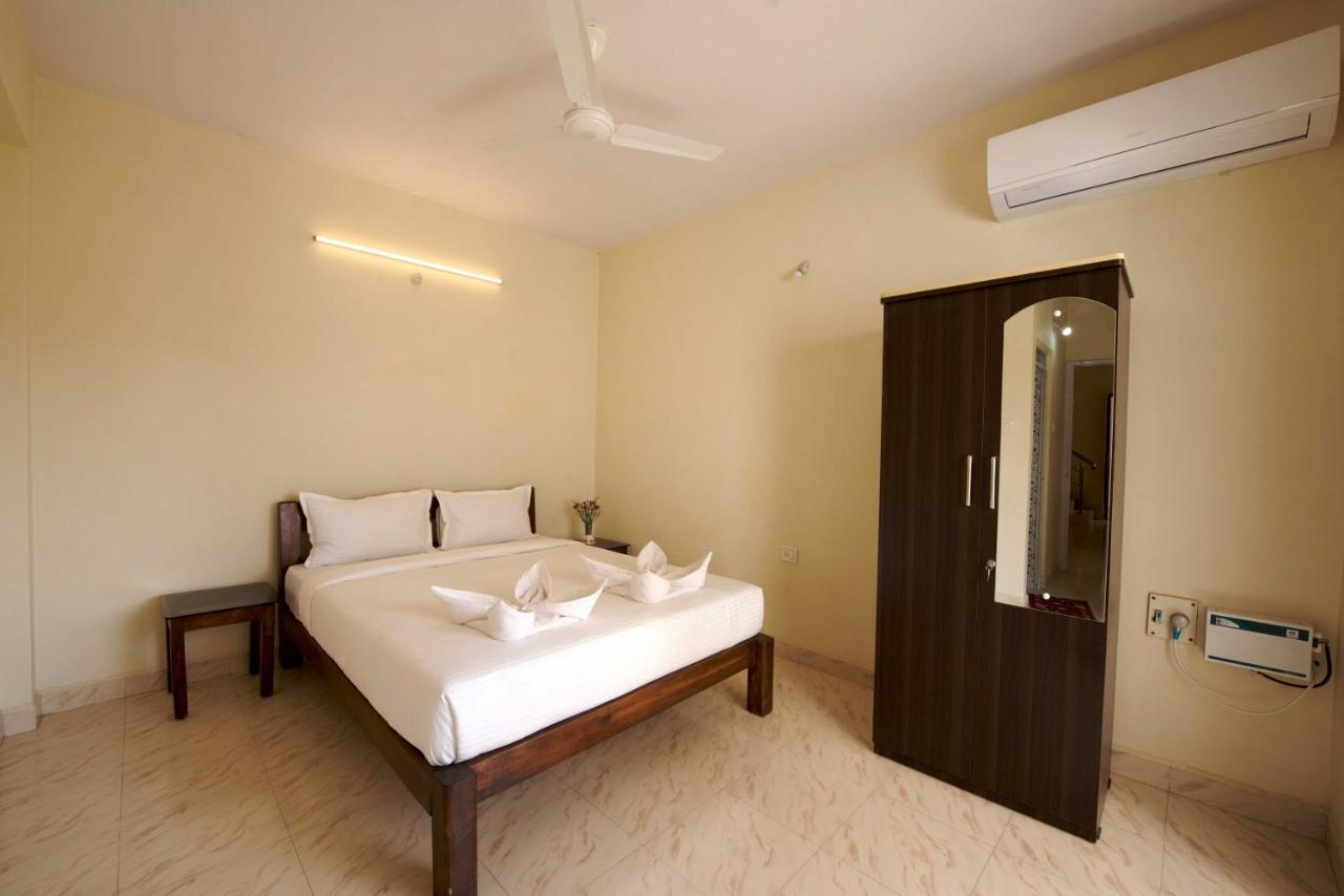 Resort Paloma De Goa Colva Exterior photo