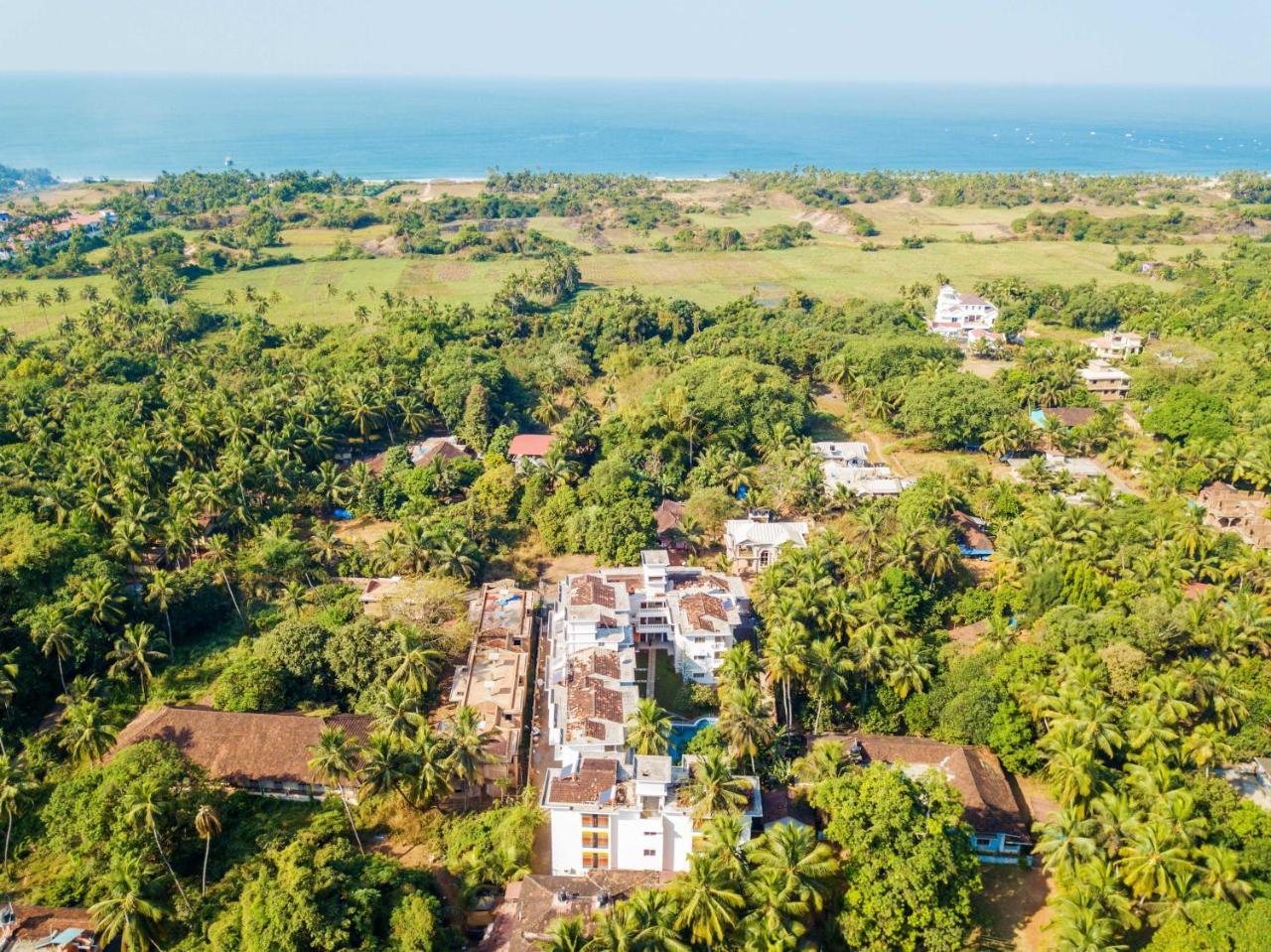 Resort Paloma De Goa Colva Exterior photo